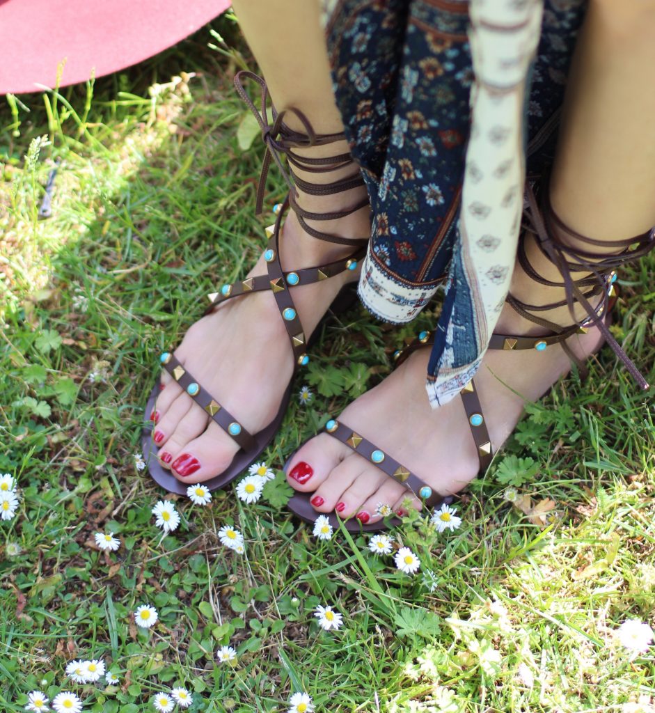 Boho Chic, Shein, Valentino, Chanel, Chanel Vintage, H&M, Aldo Alexandra Lapp wearing Boho Chic, Shein, Valentino, Chanel, Chanel Vintage, H&M, Aldo