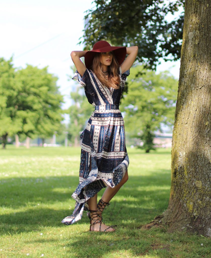 Boho Chic, Shein, Valentino, Chanel, Chanel Vintage, H&M, Aldo Alexandra Lapp wearing Boho Chic, Shein, Valentino, Chanel, Chanel Vintage, H&M, Aldo