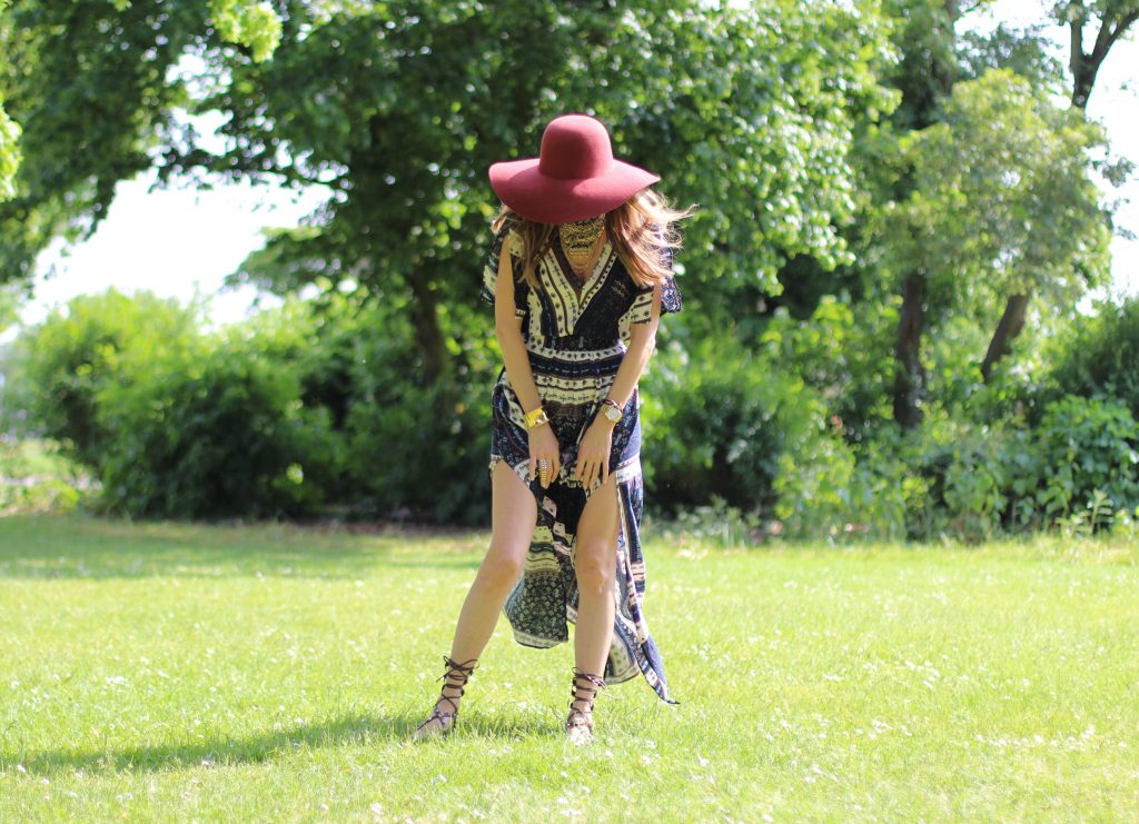 Boho Chic, Shein, Valentino, Chanel, Chanel Vintage, H&M, Aldo Alexandra Lapp wearing Boho Chic, Shein, Valentino, Chanel, Chanel Vintage, H&M, ALDO