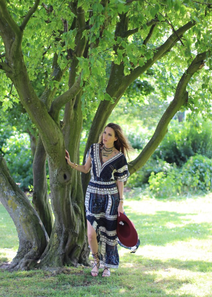 Boho Chic, Shein, Valentino, Chanel, Chanel Vintage, H&M, Aldo Alexandra Lapp wearing Boho Chic, Shein, Valentino, Chanel, Chanel Vintage, H&M, Aldo