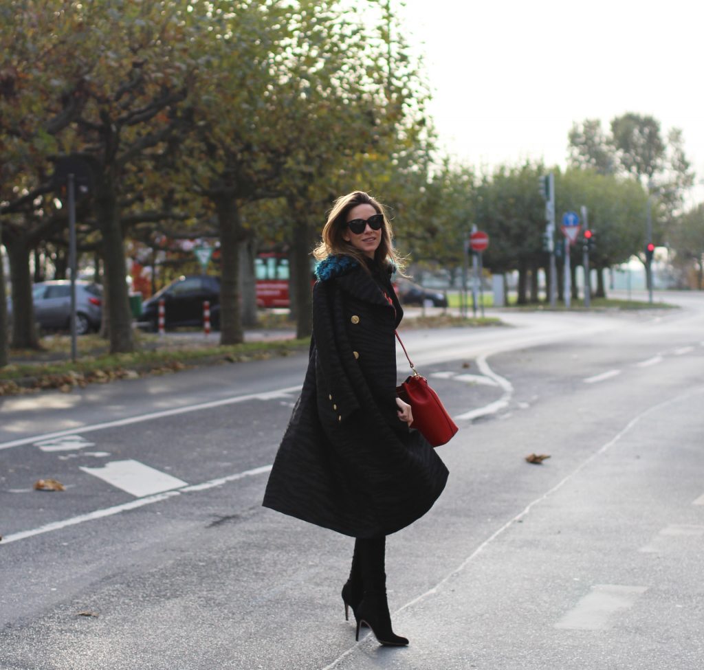 DÜSSELDORF; GERMANY - DEZEMBER : German model and fashion blogger Alexandra Lapp (@alexandralapp_) wearing Kenzo x H&M sweater and coat Céline sunglasses, Gianvito Rossi overknees and Camelia Roma bag on Dezember, 2016 in Germany*** Local Caption *** Alexandra Lapp