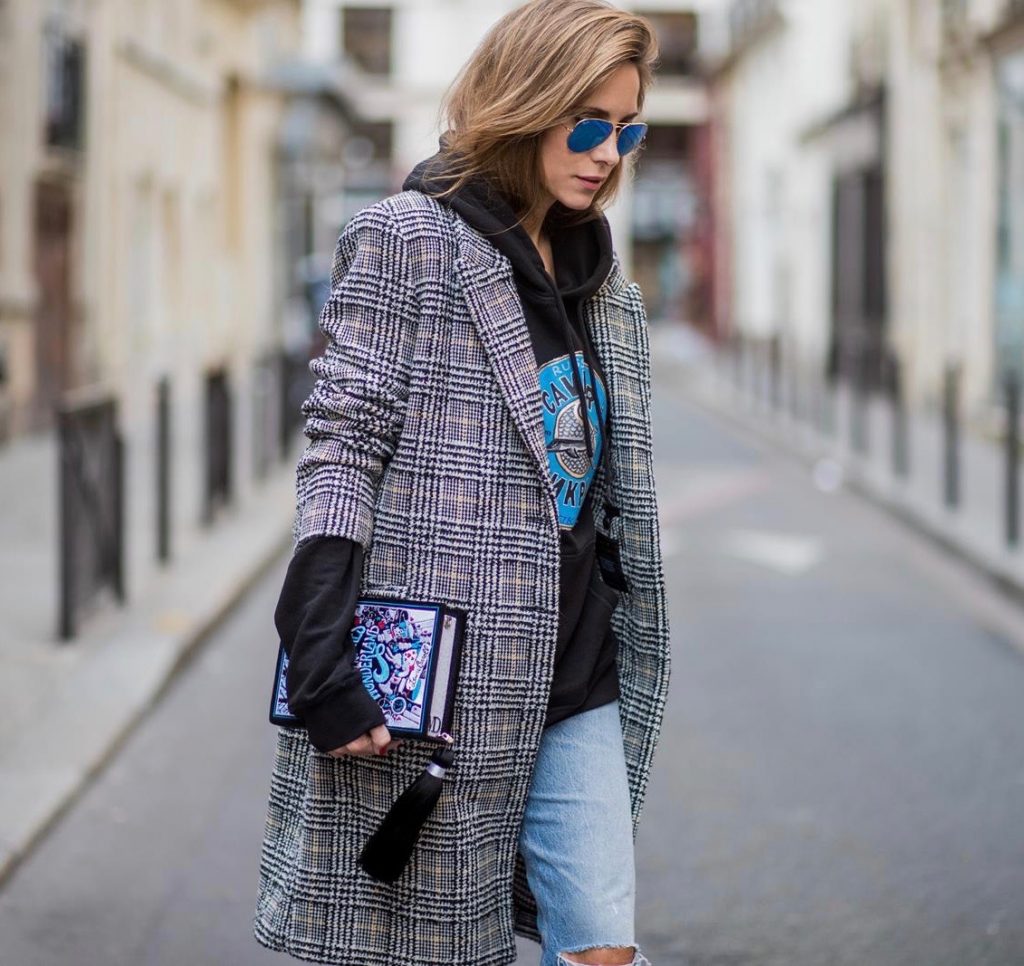 Alexandra Lapp wearing selfmade fashion, a self-made hoodie in black with a hand-painted Russian Caviar motif from Wodka Ogurez, a book clutch with 'Alice adventures in Wonderland' handmade from MD Clutch, vintage Re Done Levis, blue aviator sunglasses by Ray Ban, blue and black heels from Saint Laurent and a plaid coat from SET Fashion is seen during Paris Fashion Week Spring/Summer 2018 on September 28, 2017 in Paris, France. BILD EINBETTEN LIZENZ 1 of 10 Anson Lau is seen before the Ann Demeulemeester fashion show during Paris Fashion week Womenswear SS18 on September 28, 2017 in Paris, France. Anson Lau is seen before the Ann Demeulemeester fashion show during Paris Fashion week Womenswear SS18 on September 28, 2017 in Paris, France. BILD EINBETTEN LIZENZ 2 of 10 Model Cindy Bruna wearing denim jeans, ankle boots, blazer and white tshirt is seen after the Balmain fashion show during Paris Fashion week Womenswear SS18 on September 28, 2017 in Paris, France. Model Cindy Bruna wearing denim jeans, ankle boots, blazer and white tshirt is seen after the Balmain fashion show during Paris Fashion week Womenswear SS18 on September 28, 2017 in Paris, France. BILD EINBETTEN LIZENZ 3 of 10 Model Cindy Bruna wearing denim jeans, ankle boots, blazer and white tshirt is seen after the Balmain fashion show during Paris Fashion week Womenswear SS18 on September 28, 2017 in Paris, France. Model Cindy Bruna wearing denim jeans, ankle boots, blazer and white tshirt is seen after the Balmain fashion show during Paris Fashion week Womenswear SS18 on September 28, 2017 in Paris, France. BILD EINBETTEN LIZENZ 4 of 10 Irene Kim is seen before the Balmain fashion show during Paris Fashion week Womenswear SS18 on September 28, 2017 in Paris, France. Irene Kim is seen before the Balmain fashion show during Paris Fashion week Womenswear SS18 on September 28, 2017 in Paris, France. BILD EINBETTEN LIZENZ 5 of 10 Dani Alves is seen after the Balmain fashion show during Paris Fashion week Womenswear SS18 on September 28, 2017 in Paris, France. Dani Alves is seen after the Balmain fashion show during Paris Fashion week Womenswear SS18 on September 28, 2017 in Paris, France. BILD EINBETTEN LIZENZ 6 of 10 Model Sara Sampaio is seen after the Balmain fashion show during Paris Fashion week Womenswear SS18 on September 28, 2017 in Paris, France. Model Sara Sampaio is seen after the Balmain fashion show during Paris Fashion week Womenswear SS18 on September 28, 2017 in Paris, France. BILD EINBETTEN LIZENZ 7 of 10 Caroline Daur is seen before the Balmain fashion show during Paris Fashion week Womenswear SS18 on September 28, 2017 in Paris, France. Caroline Daur is seen before the Balmain fashion show during Paris Fashion week Womenswear SS18 on September 28, 2017 in Paris, France. BILD EINBETTEN LIZENZ 8 of 10 Model Soo Joo Park is seen after the Balmain fashion show during Paris Fashion week Womenswear SS18 on September 28, 2017 in Paris, France. Model Soo Joo Park is seen after the Balmain fashion show during Paris Fashion week Womenswear SS18 on September 28, 2017 in Paris, France. 