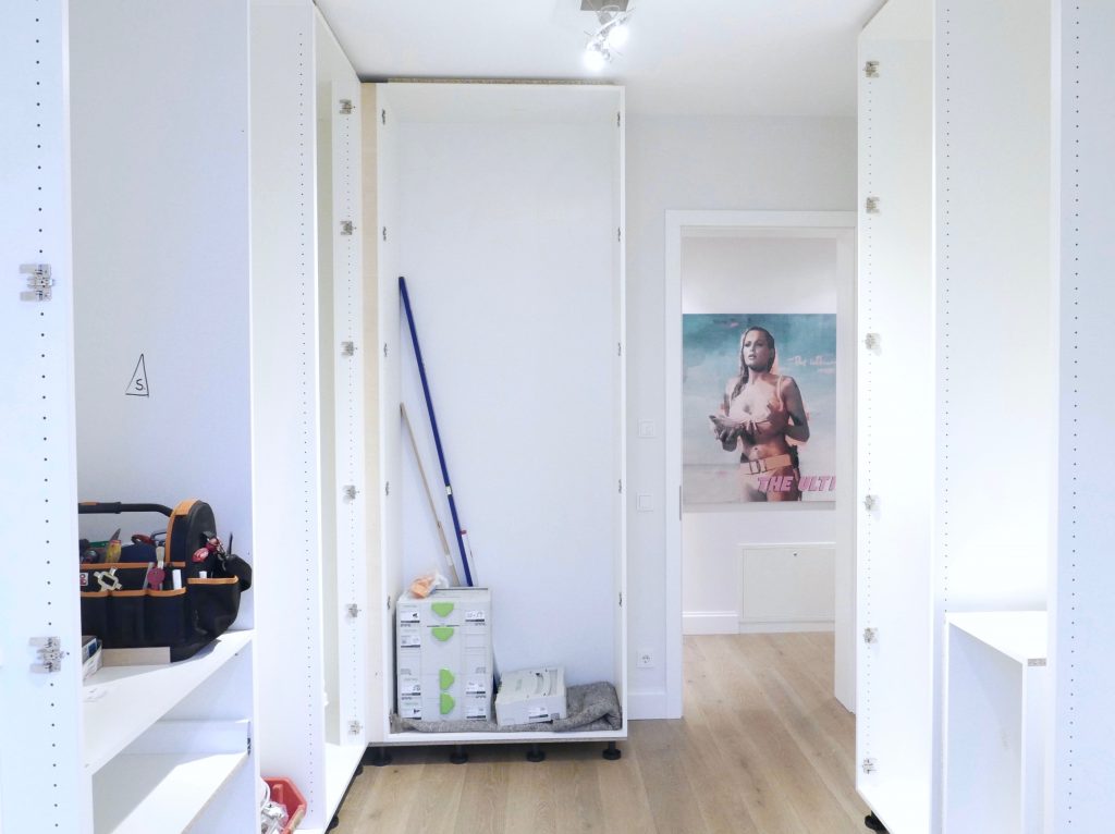Model and Blogger Alexandra Lapp building her dream closet with More Interior.