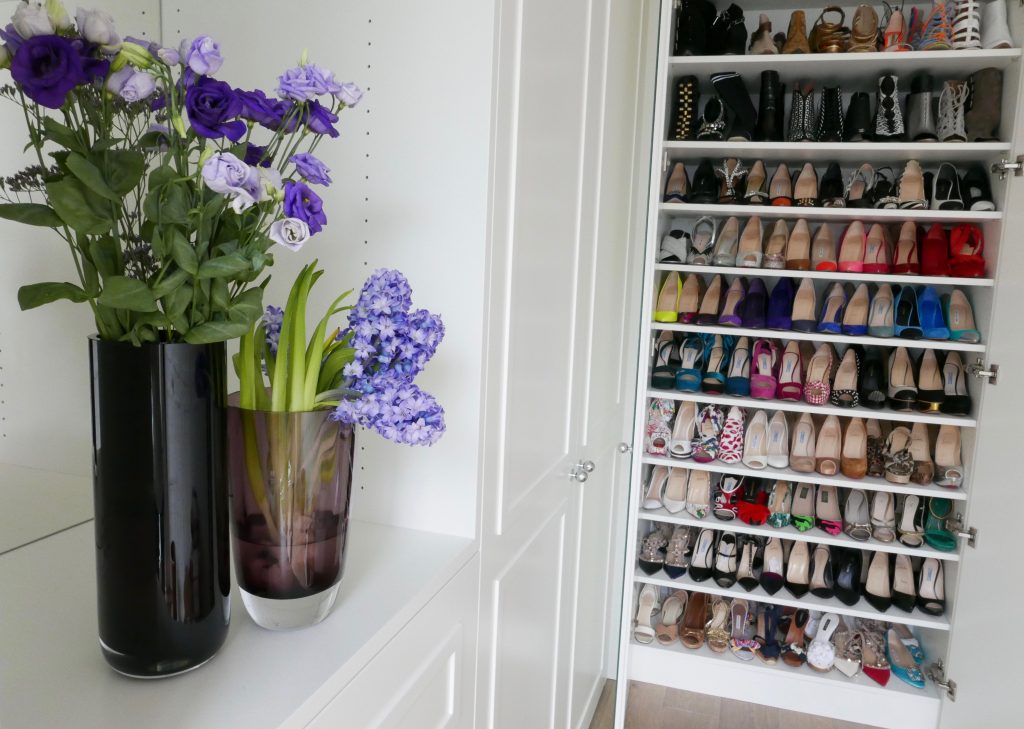 Model and Blogger Alexandra Lapp building her dream closet with More Interior.