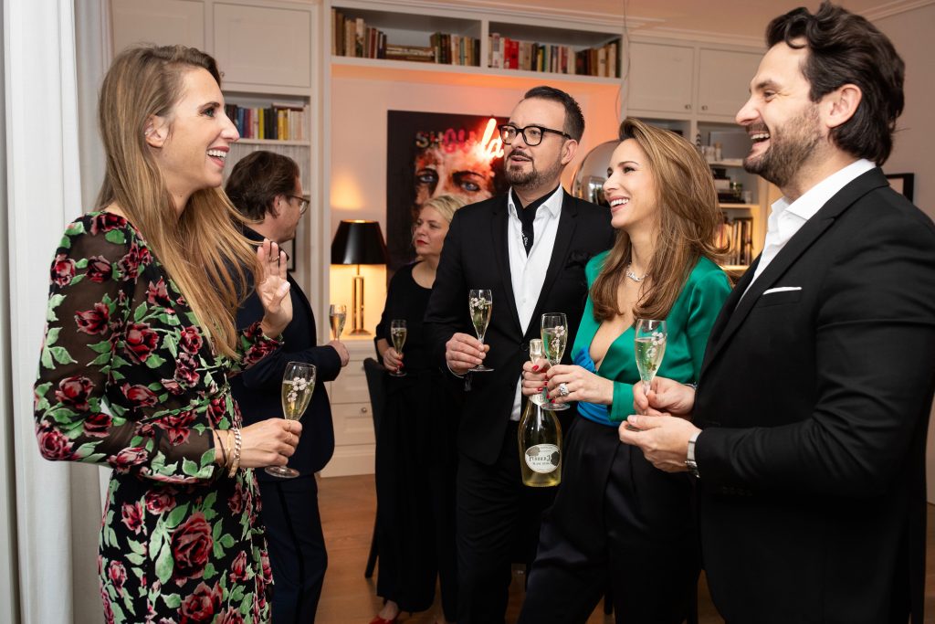 Dinner with friends, Aki Kaviar, Kaviar, Perrier-Jouët, Champagne, Blanc de Blancs, Belle Époque Alexandra Lapp having a private dinner with friends, Perrier-Jouët and Aki Kaviar at her home.