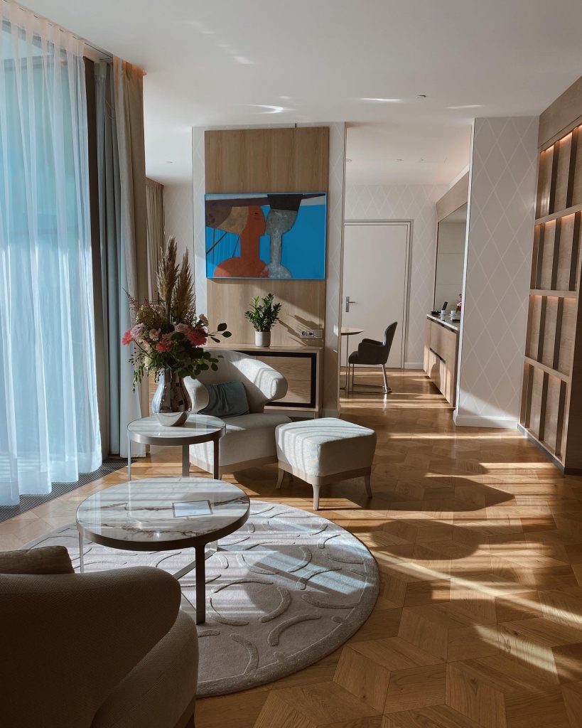 Alexandra Lapp spends relaxing days at THE FONTENAY with LA BIOSTHETIQUE PARIS.