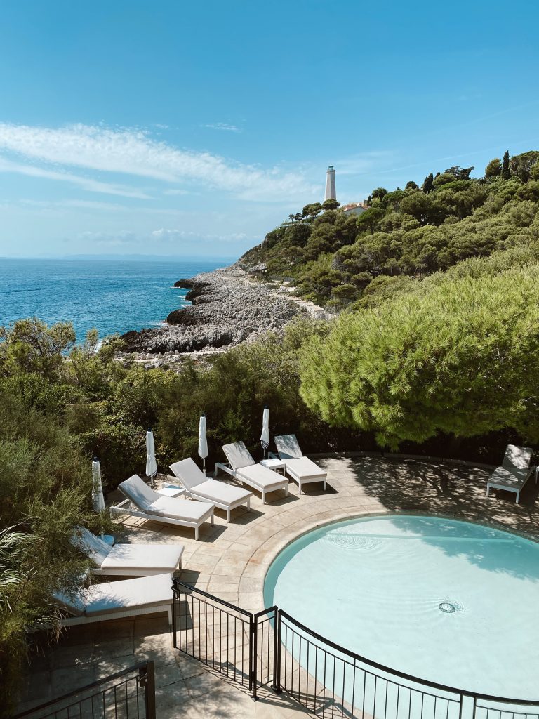 Alexandra Lapp enjoys her summer vacation at the Grand-Hotel du Cap-Ferrat at the Côtes d’Azur.