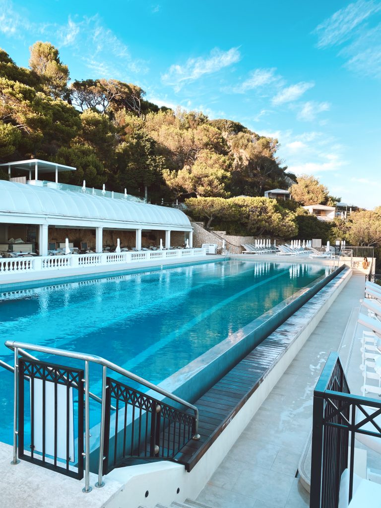 Alexandra Lapp enjoys her summer vacation at the Grand-Hotel du Cap-Ferrat at the Côtes d’Azur.