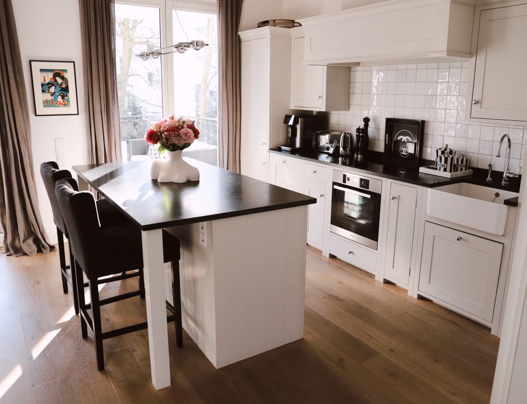 Alexandra Lapp, Naturstein Meyer, Kitchen, Inerior, Countertop, Marble, Carrara, Calacatta, Cooking, Design Alexandra Lapp is upgrading her kitchen surfaces with Naturstein Meyer