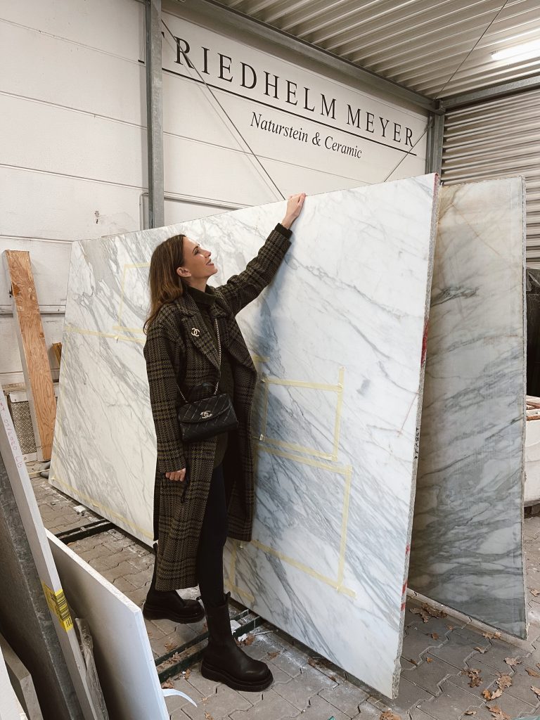 Alexandra Lapp, Naturstein Meyer, Kitchen, Inerior, Countertop, Marble, Carrara, Calacatta, Cooking, Design Alexandra Lapp is upgrading her kitchen surfaces with Naturstein Meyer