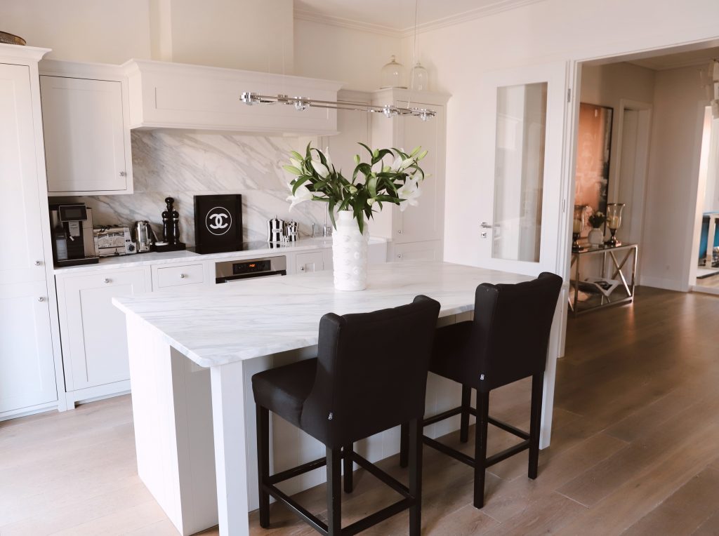 Alexandra Lapp, Naturstein Meyer, Kitchen, Inerior, Countertop, Marble, Carrara, Calacatta, Cooking, Design Alexandra Lapp is upgrading her kitchen surfaces with Naturstein Meyer