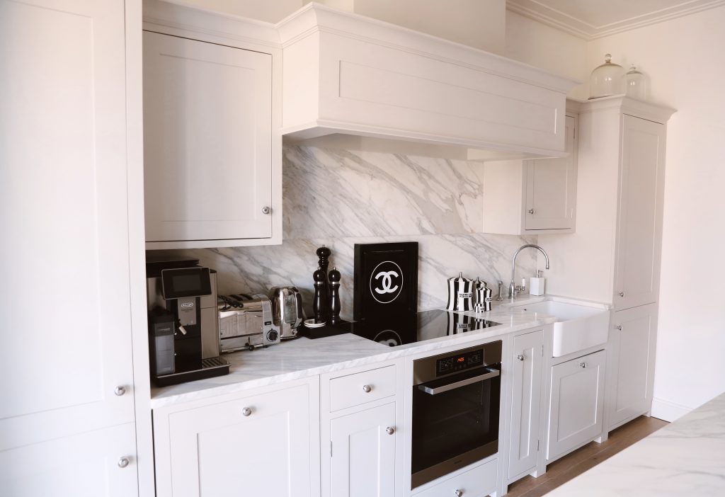 Alexandra Lapp, Naturstein Meyer, Kitchen, Inerior, Countertop, Marble, Carrara, Calacatta, Cooking, Design Alexandra Lapp is upgrading her kitchen surfaces with Naturstein Meyer
