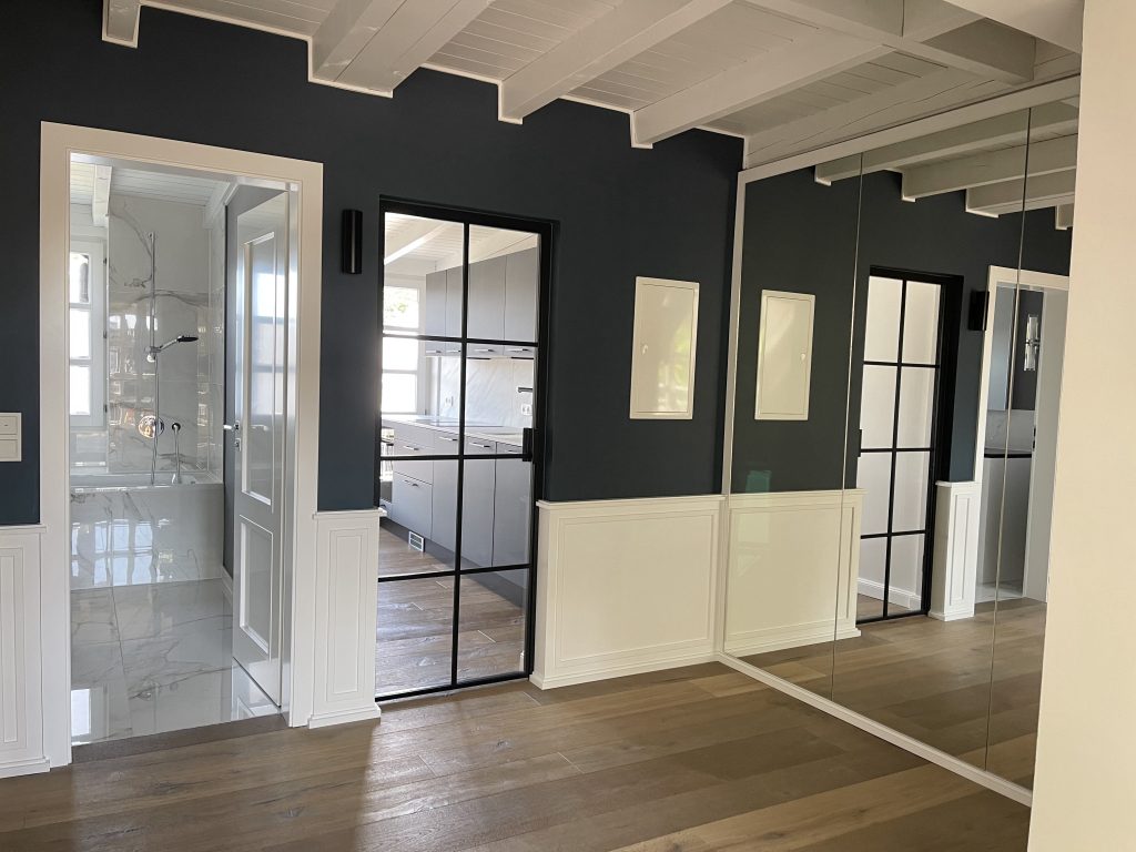 Alexandra Lapp is refurbishing her apartment in cooperation with Thelen Drifte, Furnierholz Düsseldorf, Caparol Icons, Loft FX, Parkett Dietrich.
