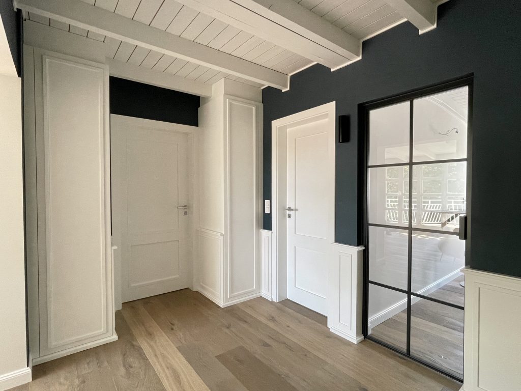 Alexandra Lapp is refurbishing her apartment in cooperation with Thelen Drifte, Furnierholz Düsseldorf, Caparol Icons, Loft FX, Parkett Dietrich.