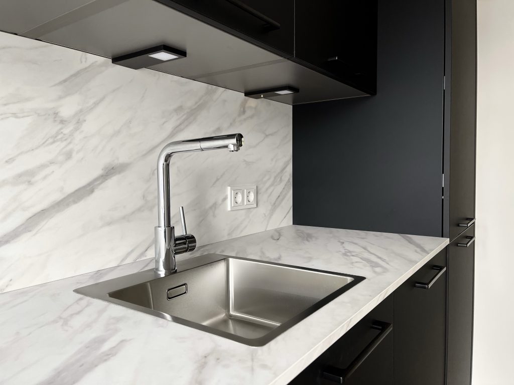 Alexandra Lapp is refurbishing the kitchen of her new apartment in cooperation with Thelen Drifte.