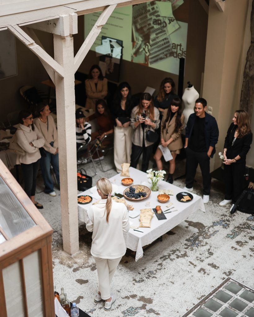 Alexandra Lapp, COMMA FASHION, Denim, Hermès, Gucci, Christian Louboutin, Fendi, Gianvito Rossi, Paris, France, Weekend Trip, Chanel, #strongertogether Alexandra Lapp joins COMMA FASHION on a weekend trip to Paris together with strong women dedicated to female empowerment - #strongertogether