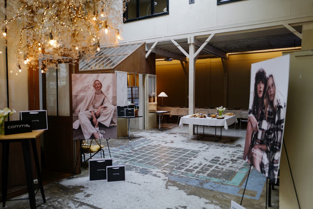  Alexandra Lapp joins COMMA FASHION on a weekend trip to Paris together with strong women dedicated to female empowerment - #strongertogether