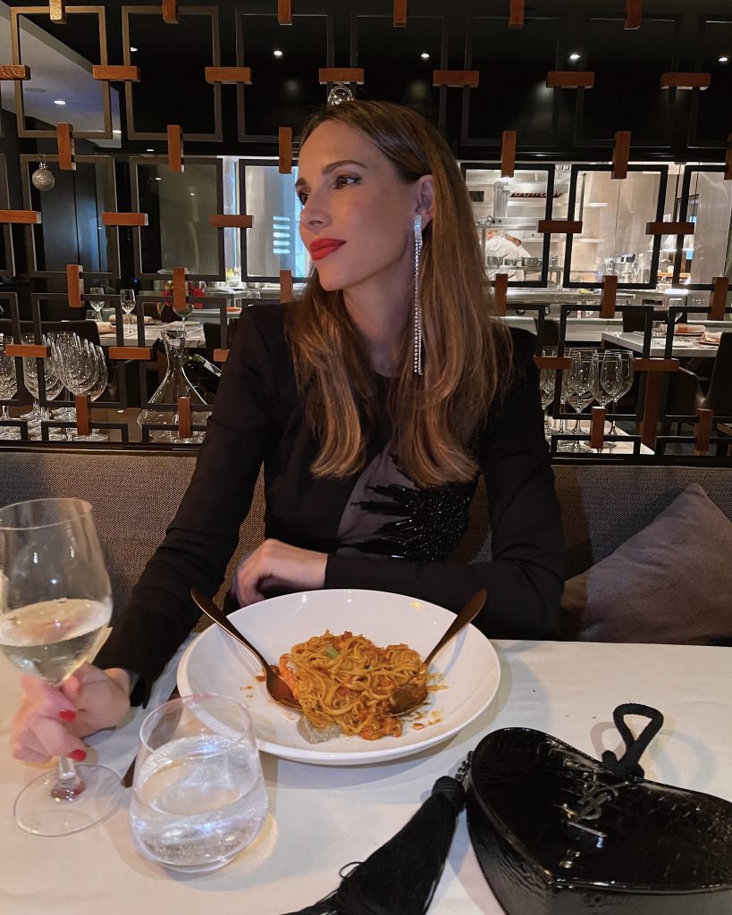Alexandra Lapp enjoys an amazing holiday at the RITZ-CARLTON Bahrain right after Christmas and welcomed 2022. 
