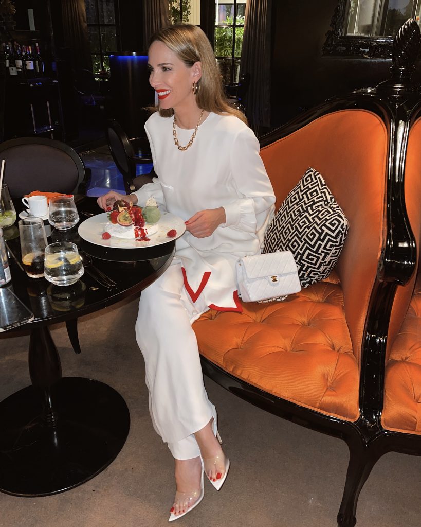 Alexandra Lapp enjoys an amazing holiday at the RITZ-CARLTON Bahrain right after Christmas and welcomed 2022. 