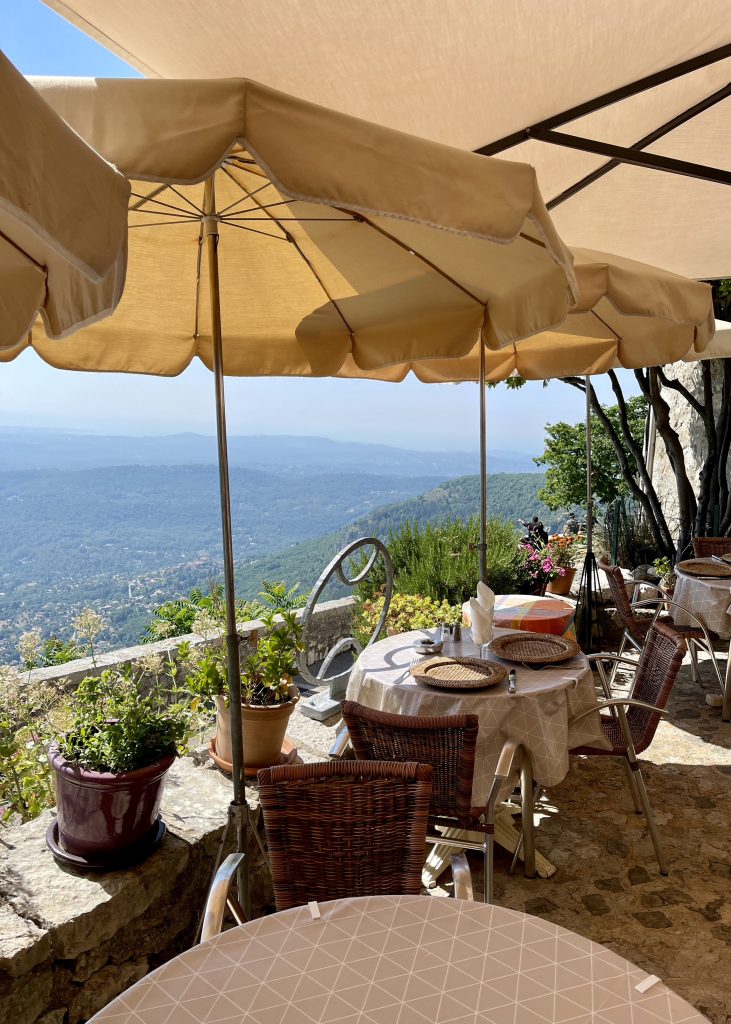 Alexandra Lapp had the pleasure to stay at the Maybourne Riviera Hotel with Rolls-Royce at the beautiful Côte d’Azur in July 2022. 