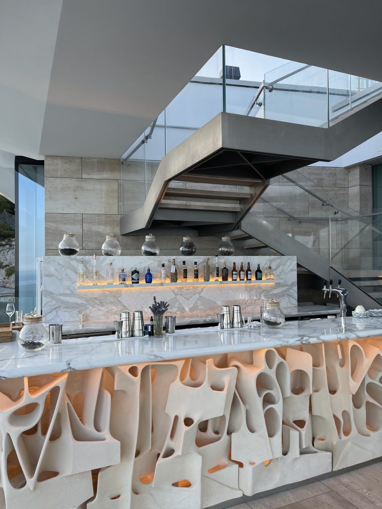 Alexandra Lapp had the pleasure to stay at the Maybourne Riviera Hotel with Rolls-Royce at the beautiful Côte d’Azur in July 2022. 