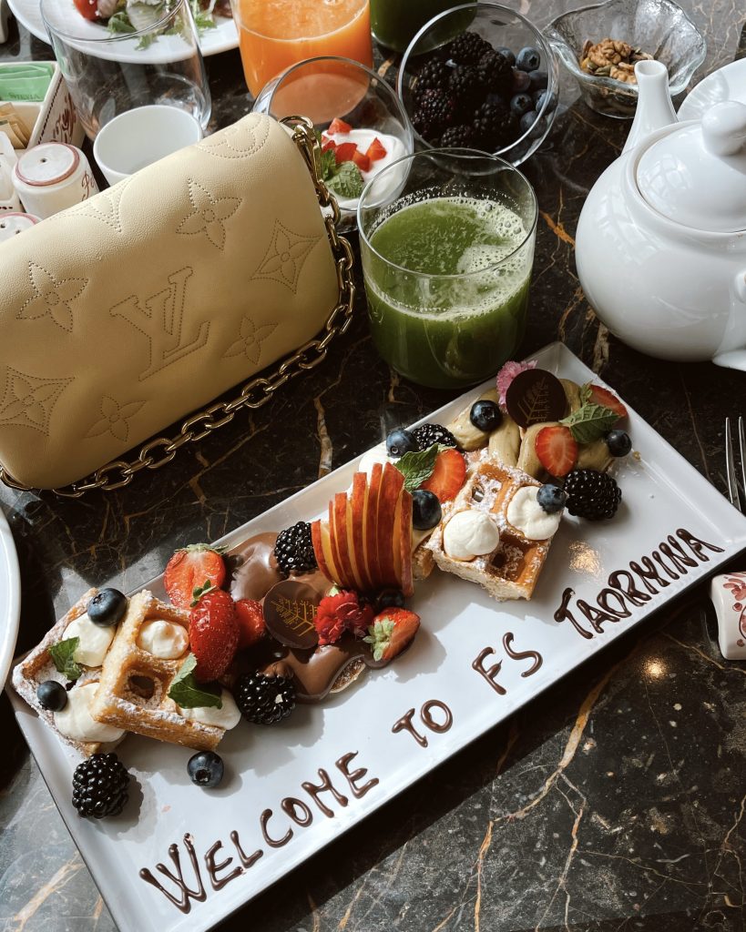 Alexandra Lapp had the pleasure to spend her birthday week at the beautiful San Domenico Palace, Taormina, A Four Seasons Hotel on the island of Sicily.