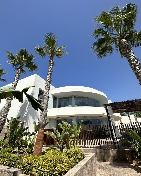 Alexandra Lapp enjoys an amazing time at 7PINES RESORT IBIZA together with her family at this unique and breathtaking location.