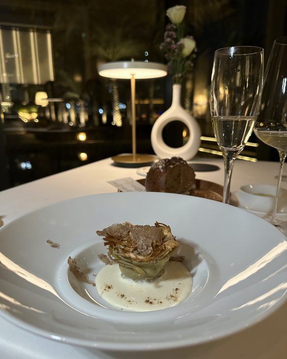 Alexandra Lapp spends an extraordinary six day vacation experience at the legendary beachfront oasis the One&Only Royal Mirage Dubai.