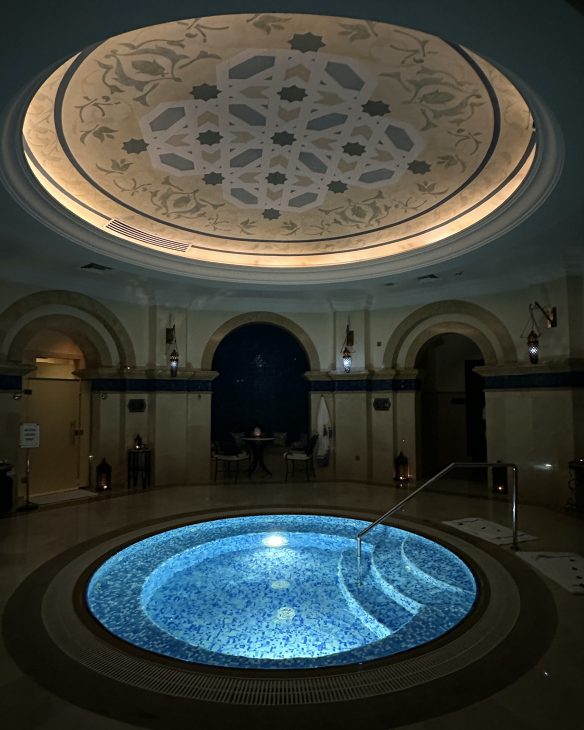 Alexandra Lapp spends an extraordinary six day vacation experience at the legendary beachfront oasis the One&Only Royal Mirage Dubai.