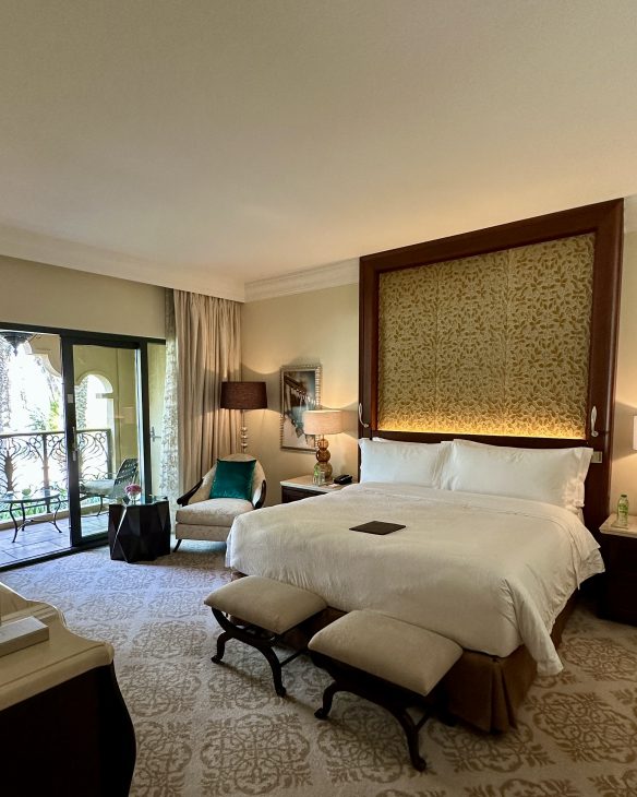 Alexandra Lapp spends an extraordinary six day vacation experience at the legendary beachfront oasis the One&Only Royal Mirage Dubai.