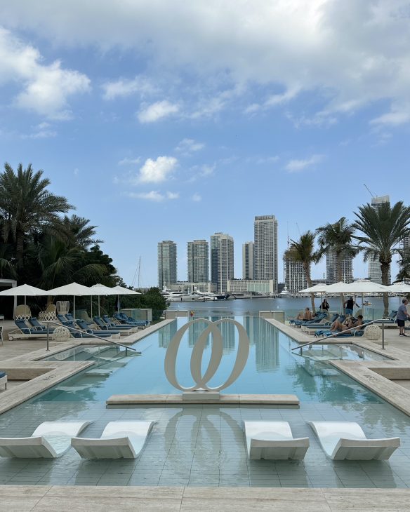 Alexandra Lapp spends an extraordinary six day vacation experience at the legendary beachfront oasis the One&Only Royal Mirage Dubai.
