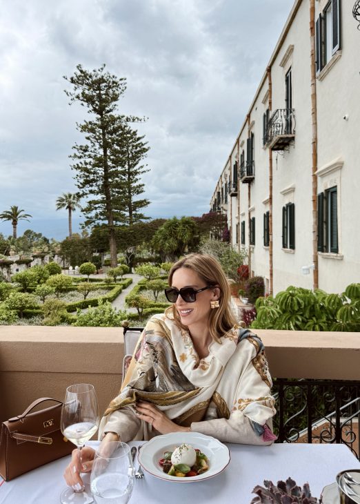 Alexandra Lapp, Four Seasons Taormina, San Domenico Palace, Sicily holidays, luxury travel Sicily, Taormina Italy, luxury hotel Sicily, Italian summer, luxury vacation, fashion influencer travel, Mediterranean lifestyle, Sicilian getaway, Four Seasons Sicily, luxury resort Italy, Taormina holidays, Seidensticker x Alexandra Lapp, Hermès, Kelly Bag, Christian Dior, Saint Laurent, Seidensticker Alexandra Lapp enjoying a luxury holiday at San Domenico Palace, Taormina, A Four Seasons Hotel in Sicily, Italy. The fashion and lifestyle influencer experiences the beauty of the iconic Four Seasons resort overlooking the Ionian Sea and the historic town of Taormina. Elegant resort style, Mediterranean charm, and luxury travel inspiration capture the essence of a perfect Sicilian getaway.